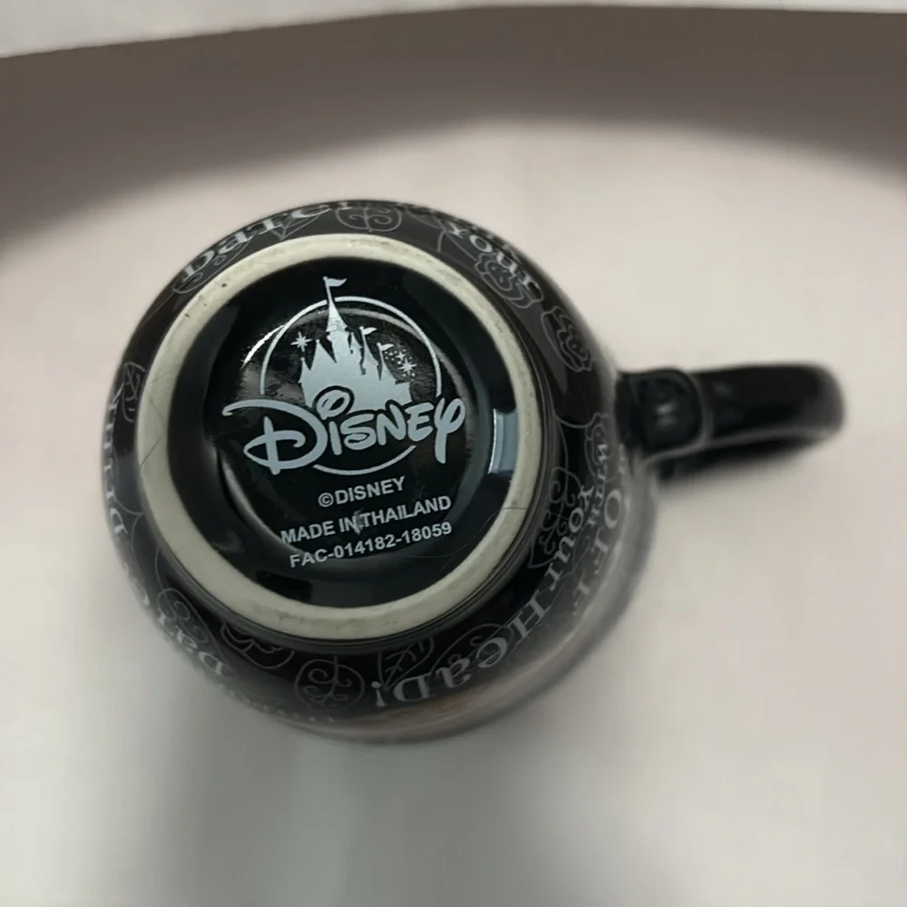 Disney parks Alice in Wonderland Mad Hatter triple stack tea cup - Picture 4 of 4